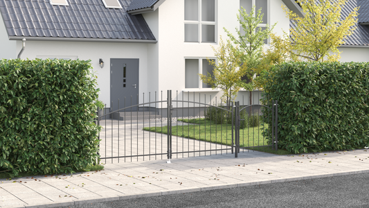 Garden Gate with Spear Top Black 100x400 cm Steel